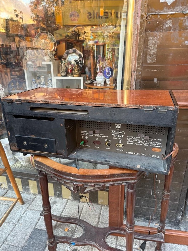 GRUNDIG Pikaplı Radyo - 7