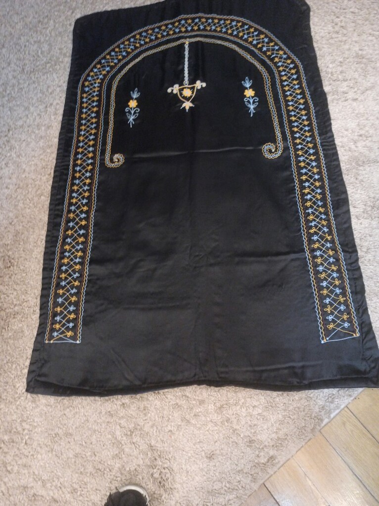 saten işlemeli seccade 81*130 - 2