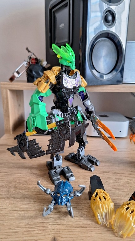 Lego bionicle - 3