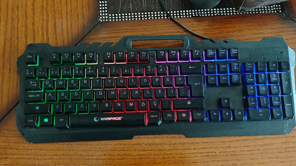 RAMPAGE Fitment Oyuncu Set RGB - 6