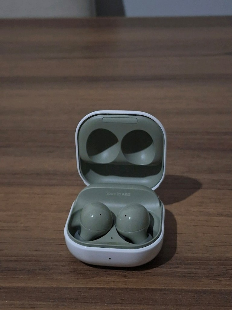 Galaxy Buds 2 Şarj Kutusu - 3
