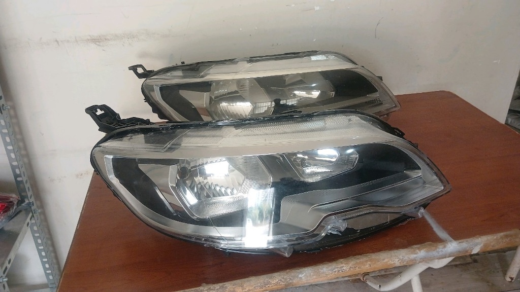 PEUGEOT 301 MAKYAJLI SAĞ FAR ORJİNAL ÇIKMA KARGO OLUR - 5