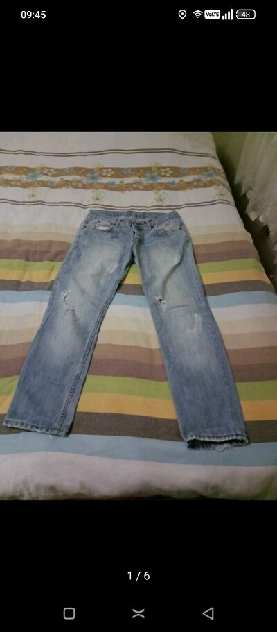 LEVI'S
