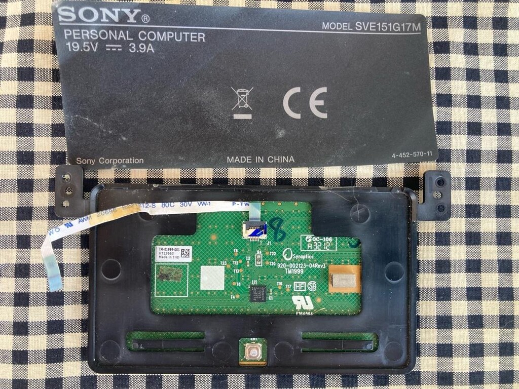 SONY VAIO SVE15 - SVE151 TOUCHPAD - 2