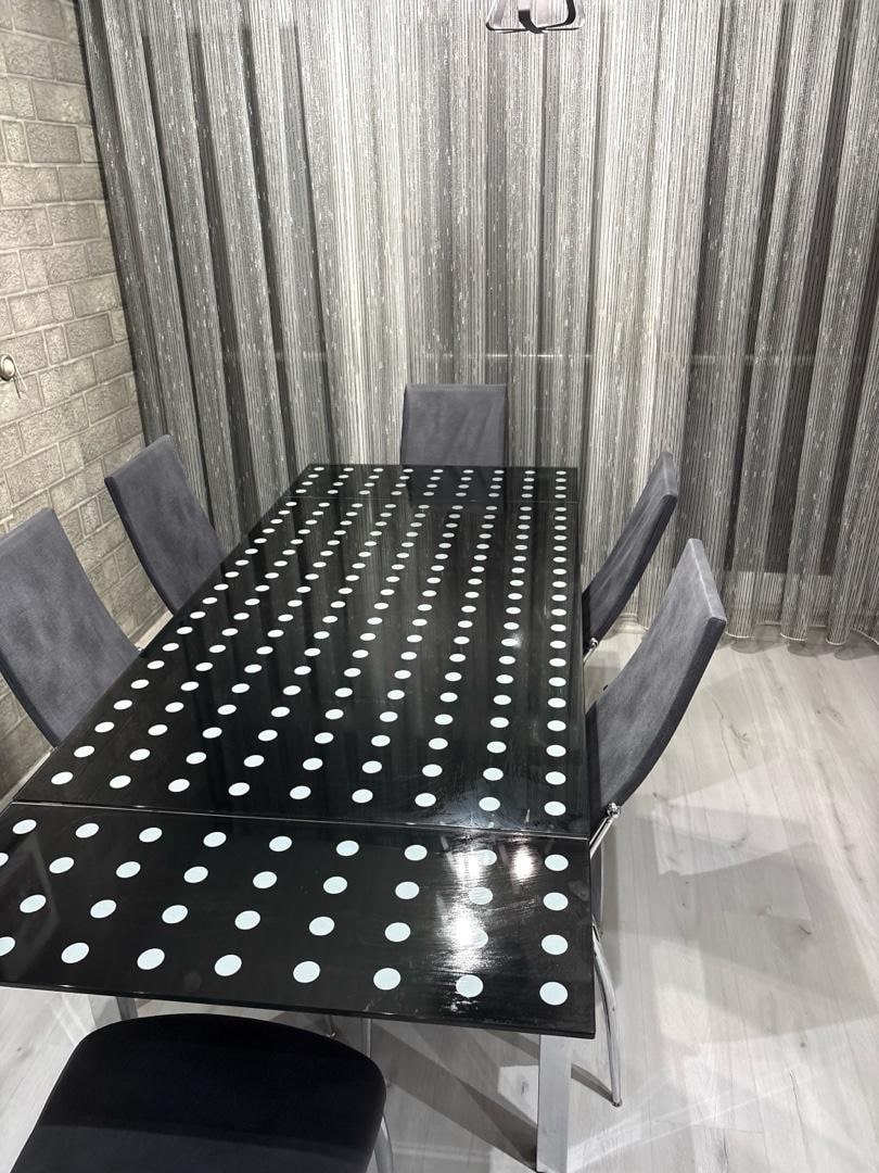 temiz kullanılmış açılır kapanır masa ve altı sandalye - 7
