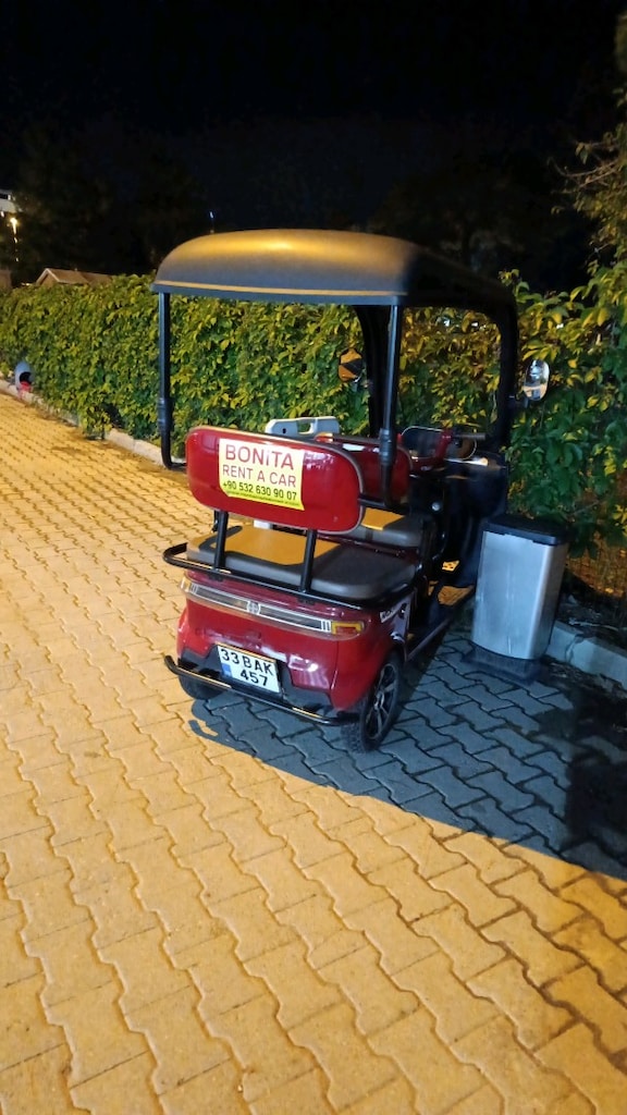 Kırmızı Elektrikli Üç Tekerlekli Araç - 4