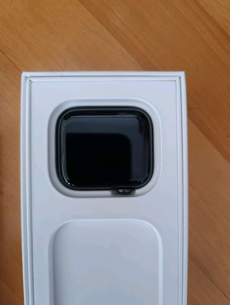 APPLE WACTH SE 44mm KUTULU TERTEMiZ PiL SAGLIGI %73 - 5