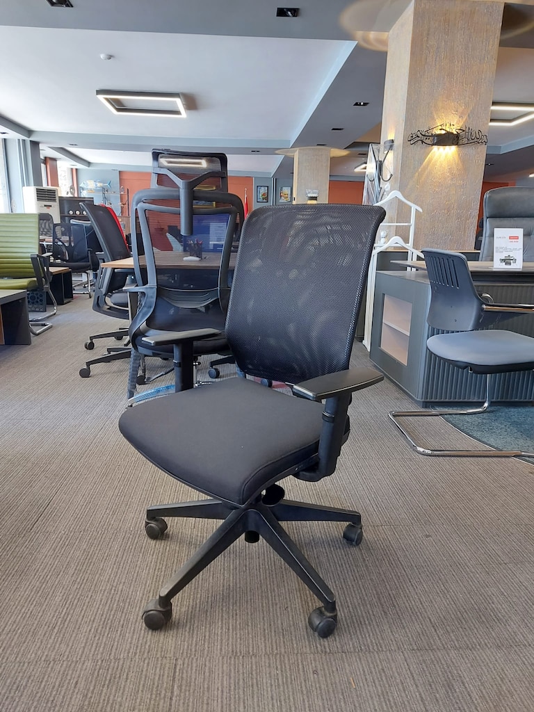 KLAS OFİS ÜSKÜDAR GIRSBERGER SİYAH FİLELİ ÇALIŞMA KOLTUĞU - 3
