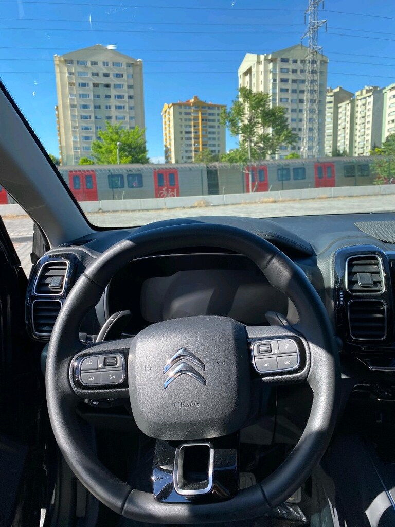 2023 model Citroen C5 feeld boold - 8