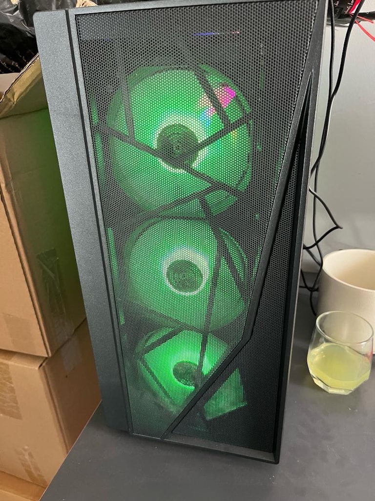 Oyuncu Kasa Ve Monitör - 3