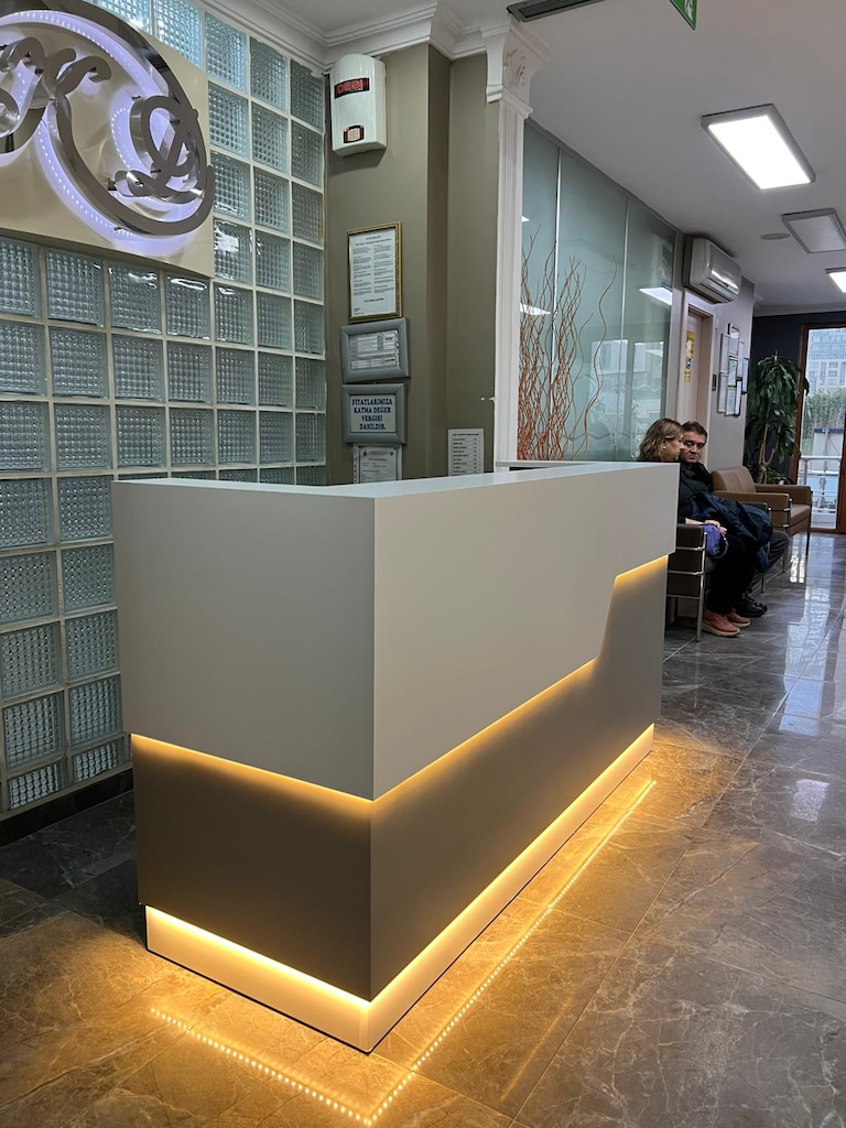 DİŞ CLİNİĞİ BANKOSU / RANDEVU KAYIT BANKOSU / DEMİRSA OFİS - 3