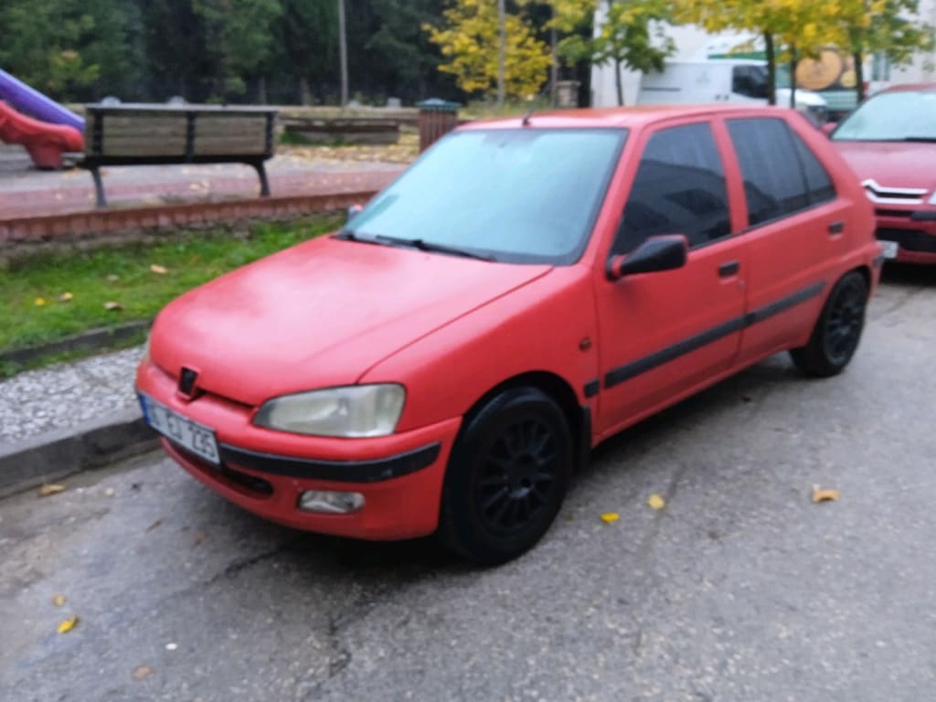 Kırmızı Hatchback Araba 1998 orjinal muayne sigorta yeni2028 e kdr - 4