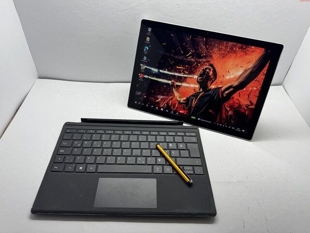 SURFACE İ5 7. NESİL 8 GB RAM 256 NVME DOKUNMATİK + KALEM