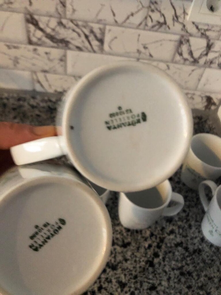 yedi adet porselen kupa bardak beş adeti aynı iki adet farklı model - 7