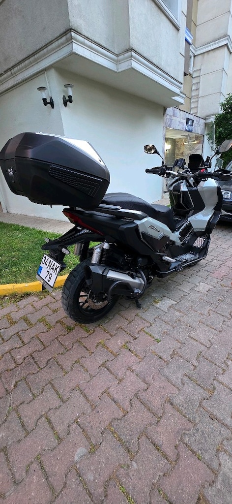 Honda ADV 350 - 5