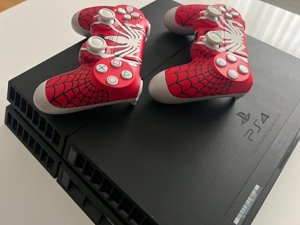 Temiz PS4 Fat Kasa + 2 Adet Özel Spider-Man Tasarım Kol - 2