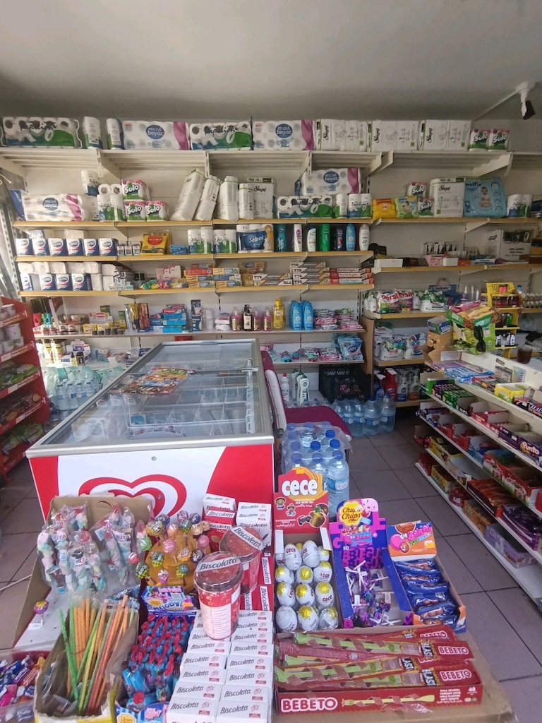 market - 12