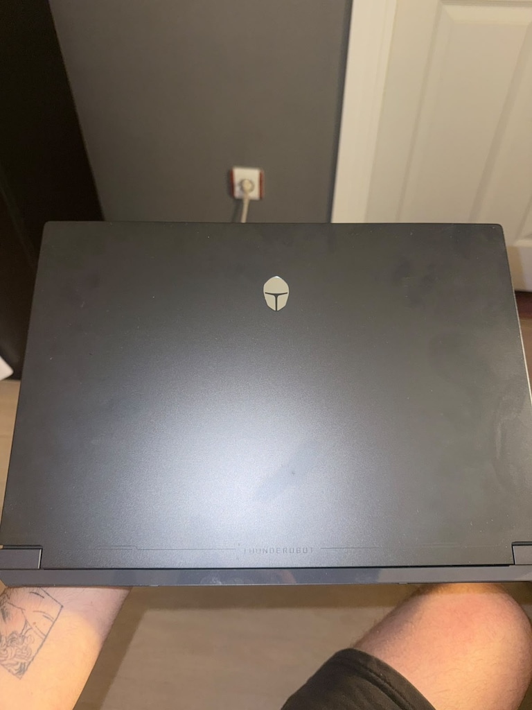 THUNDEROBOT RS i7-14700HX / RTX 5060 8GB / 16GB DDR5 / 1TB NVM - 6
