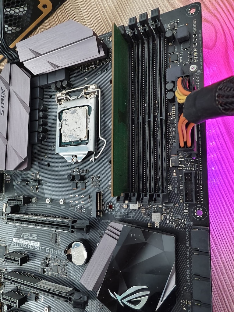 ASUS B250F GAMING - İ3 7100 - 8 GB DDR4 RAM - 5