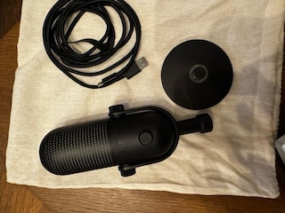 Razer Seiren V2 X USB Mikrofon – Çok Az Kullanılmış - 2