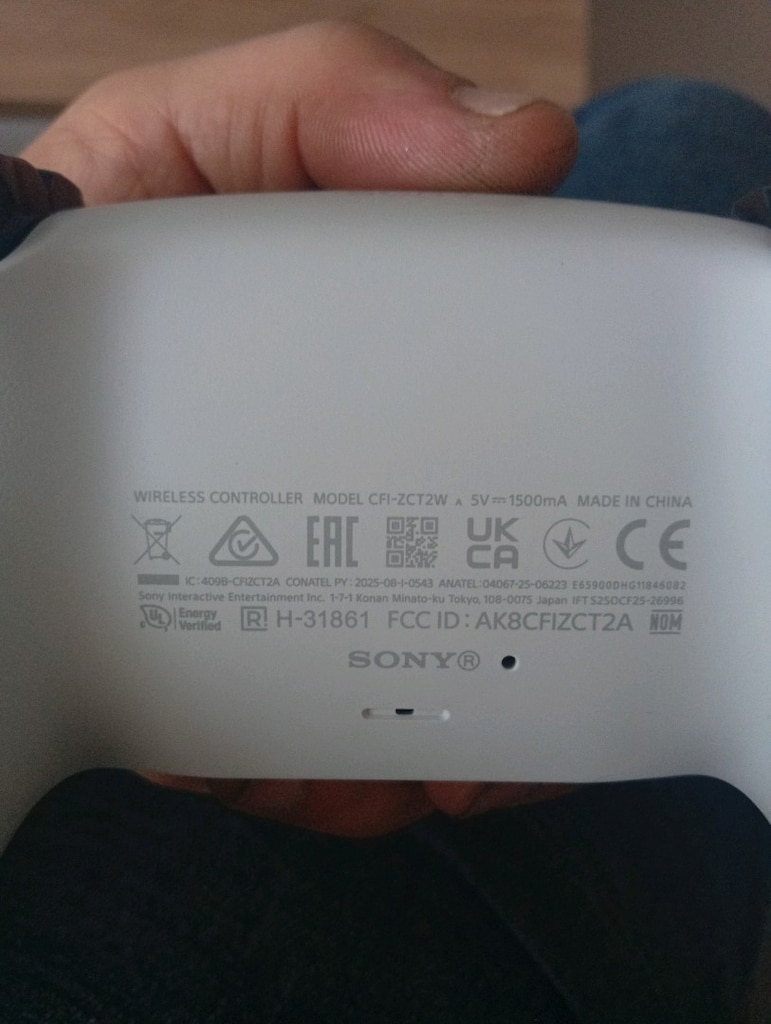 ps5 slim kasa dijital version cfı-2116 - 3