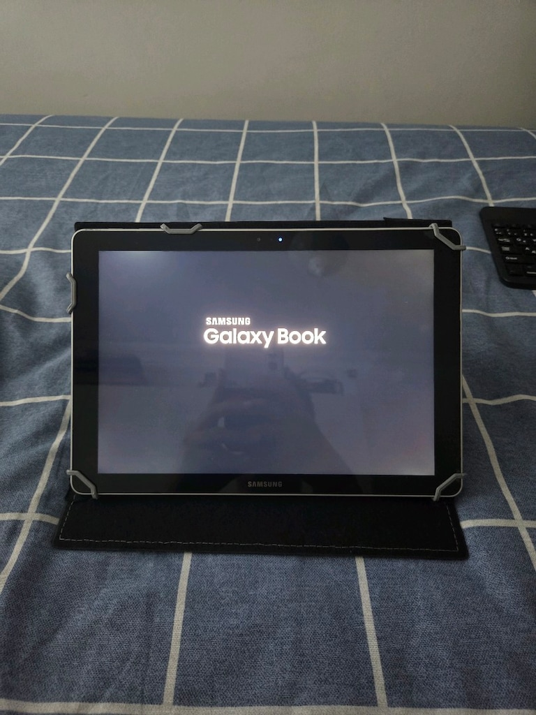 Samsung Galaxy Book 10.6 W627 - 4