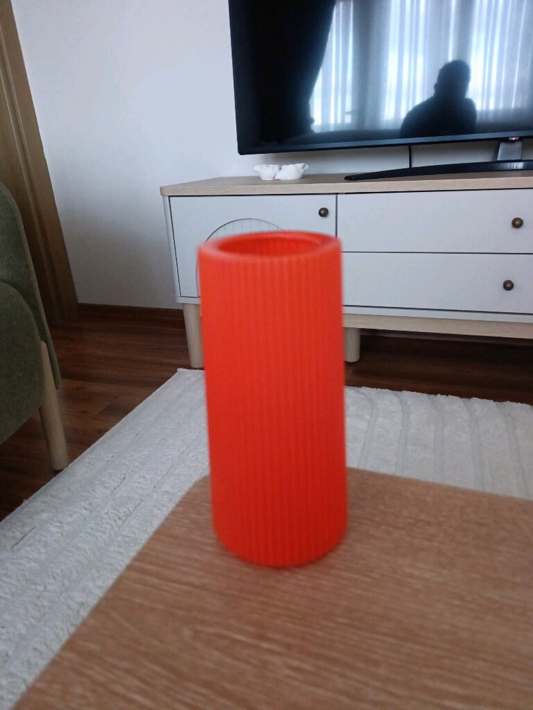 plastik turuncu vazo - 2