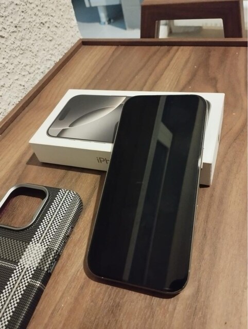 Sıfırdan Farksız Sahibinden iPhone 16 Pro / Aksesuarlı / Kutulu Fatura