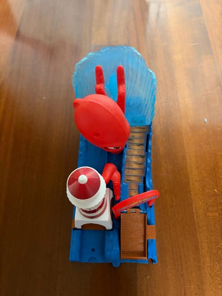hotwheels kırmızı ahtapot - 3