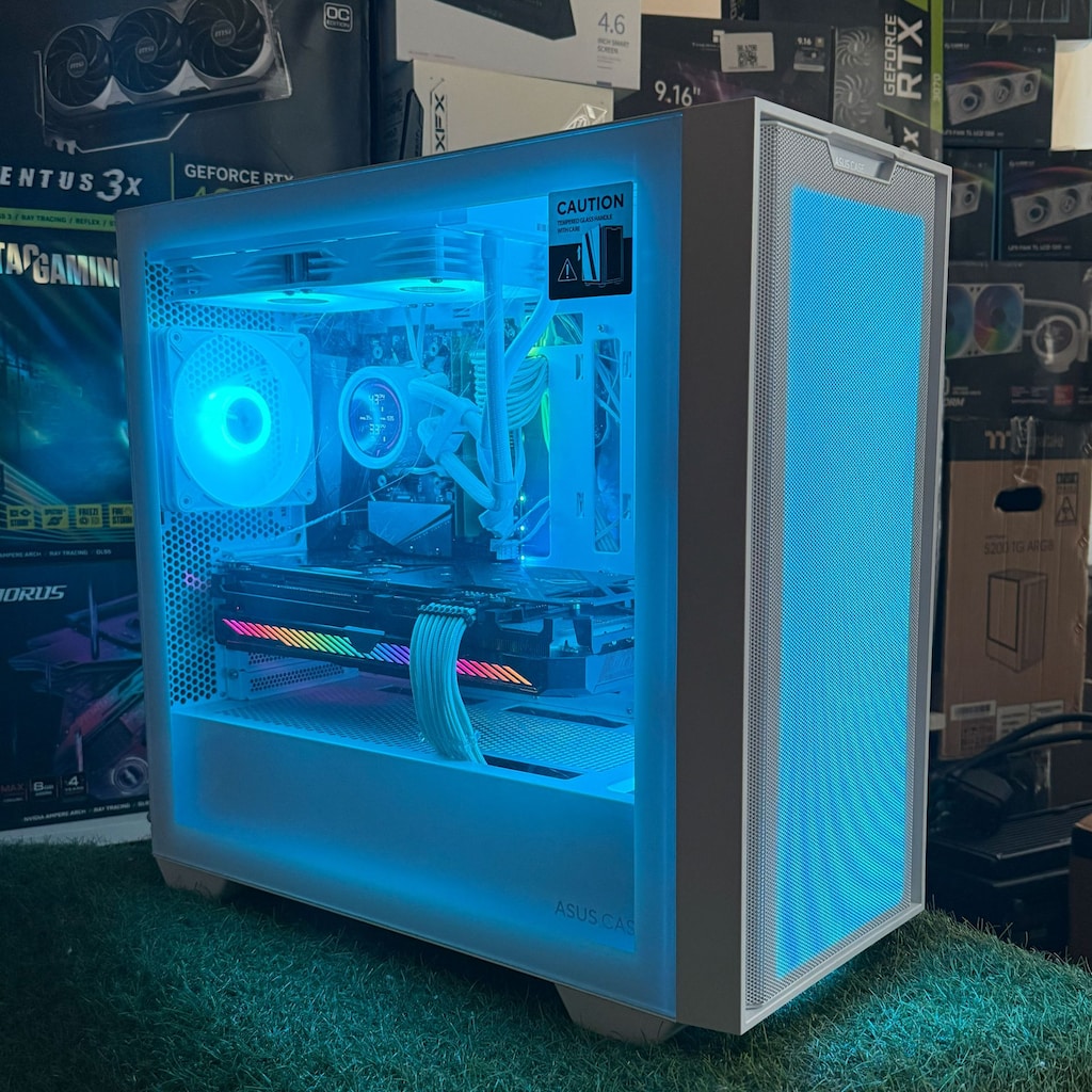 AMD RYZEN 7 5700X + ASUS ROG STRIX RX 6700 XT 12GB - 7