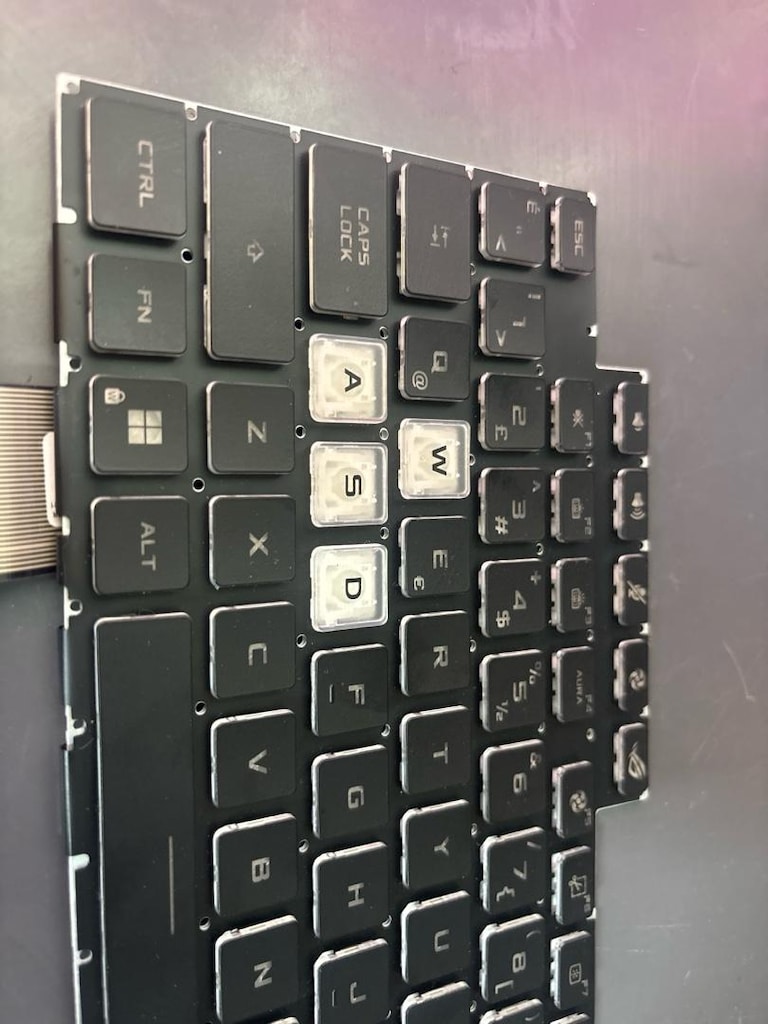 Asus Rog Strix G513 Klavye Çıkma - 3