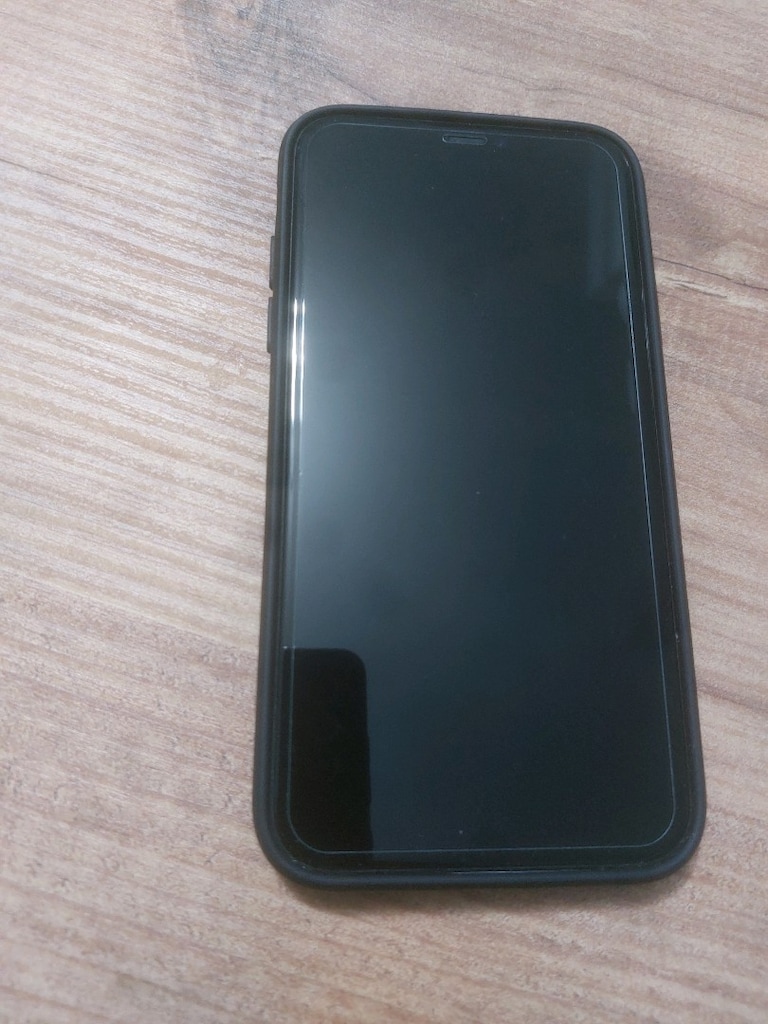 iphone 11 lila renk kutusu vardır.128 gb - 2