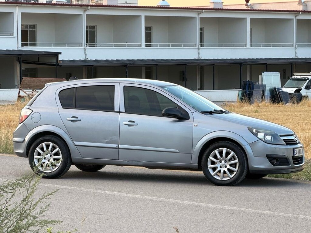MEMURDAN 2006 OPEL ASTRA H 1.6 TWINPORT - OTOMATİK - 136.000 KM - 2