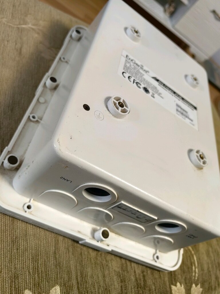 EnGenius ENH210EXT 300 Mbps Access Point - 8
