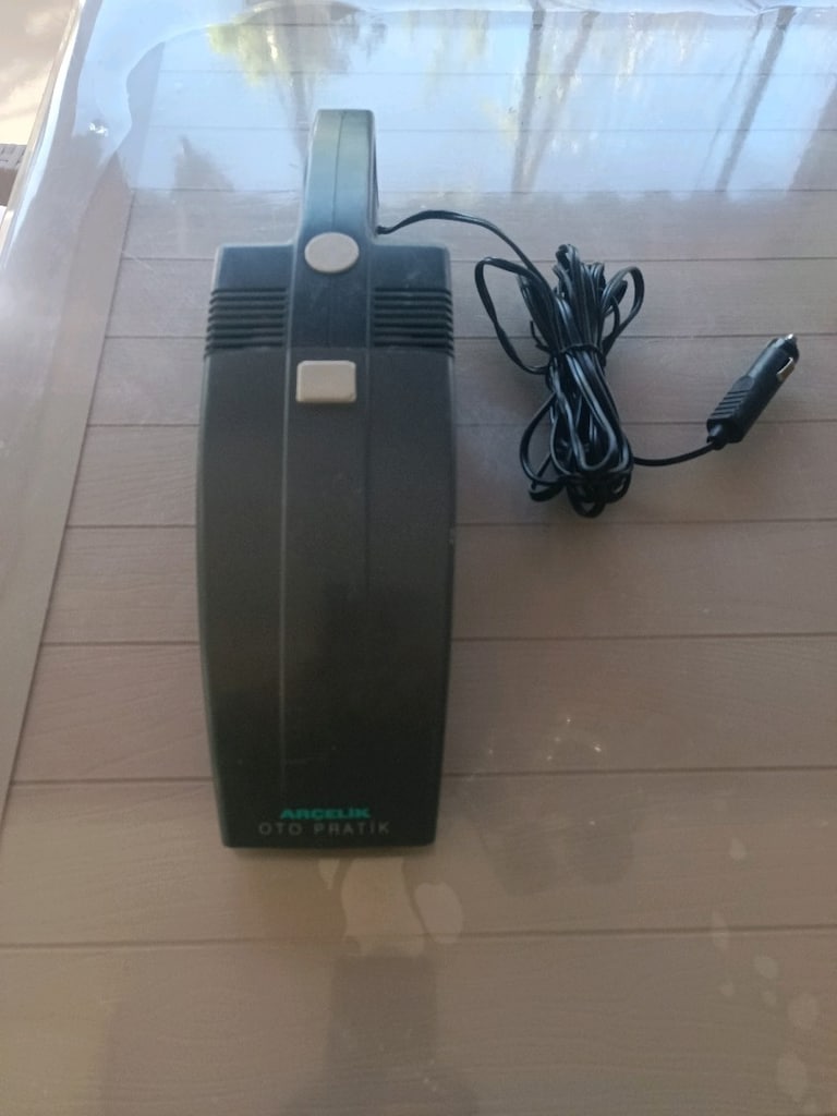 ARÇELİK OTO PRATİK ÇAKMAK GİRİŞLİ OTOMOBİL EL SÜPÜRGESİ SORUNSUZ - 2