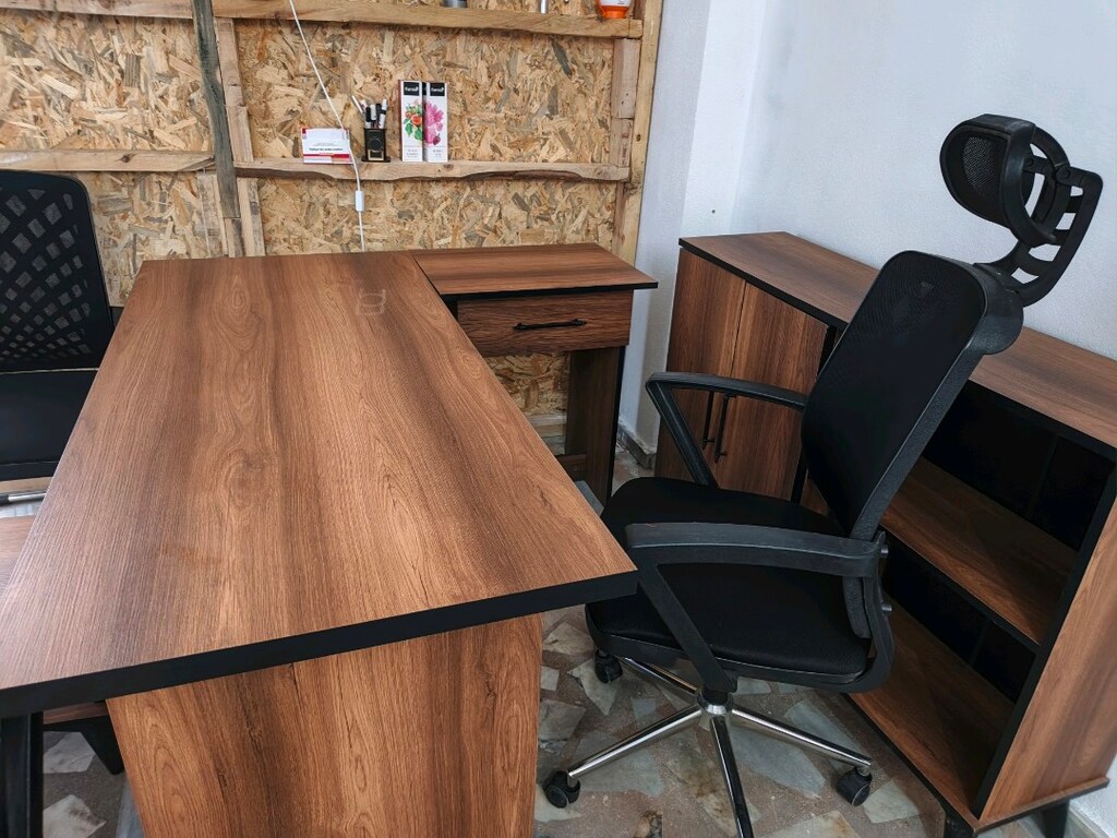 3 GÜNLÜK SIFIR 7 PARÇA OFİS TAKIMI dekorasyon nedeniyle satıyorum - 9