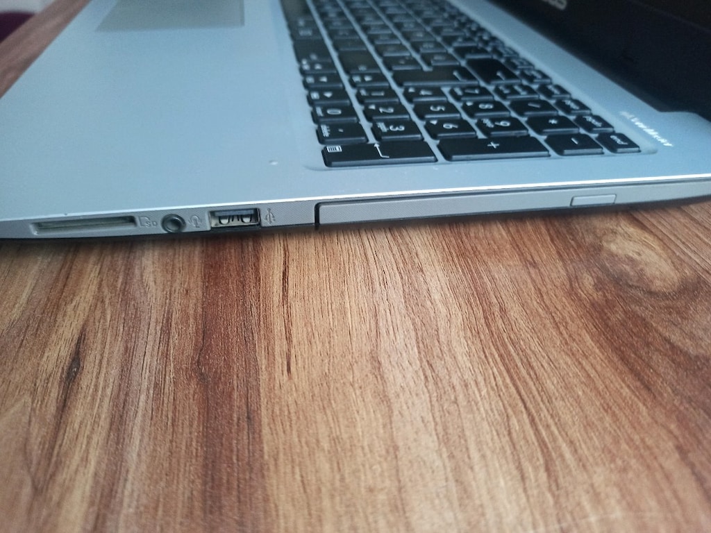 Asus İ5 Laptop - 3