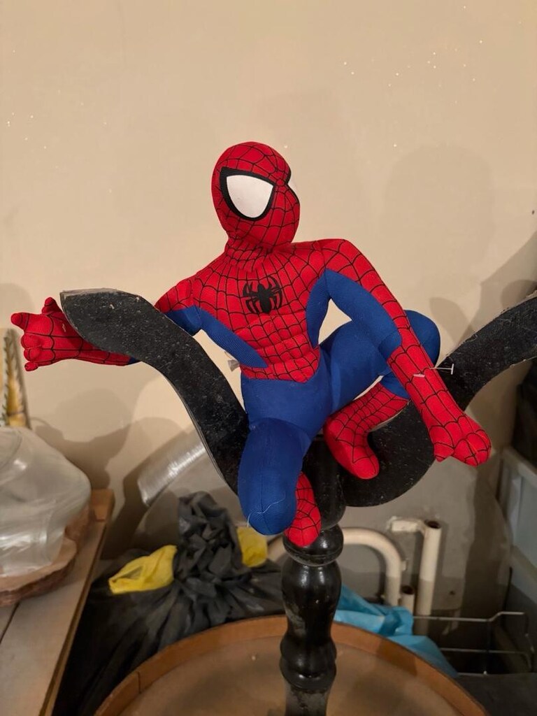 Oyuncak maskeler ve spider man. - 5