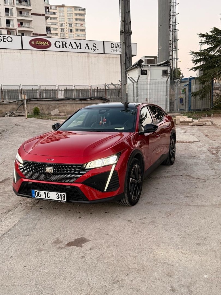 2025 ARALIK ÇIKIŞLI PEUGEOT 408 | KIRMIZI | CAM TAVAN | 9.500 KM - 3