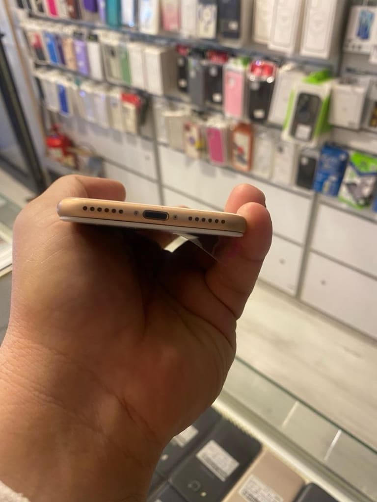 İPhone 8 hatasız pil 100 hersey aktif Gold sıfır ayarında bir cihaz - 3