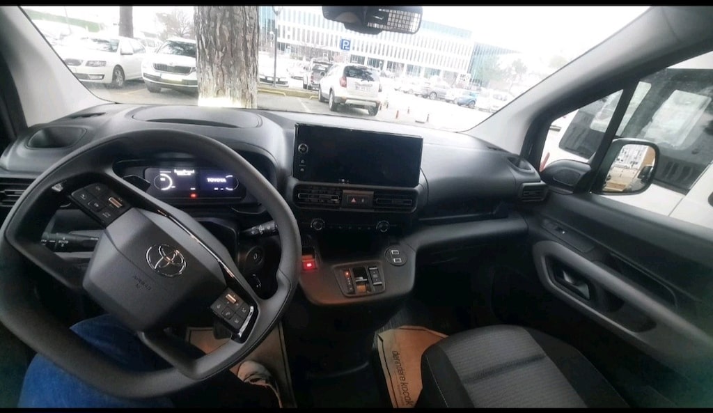 2025 otomatik toyota proace - 2