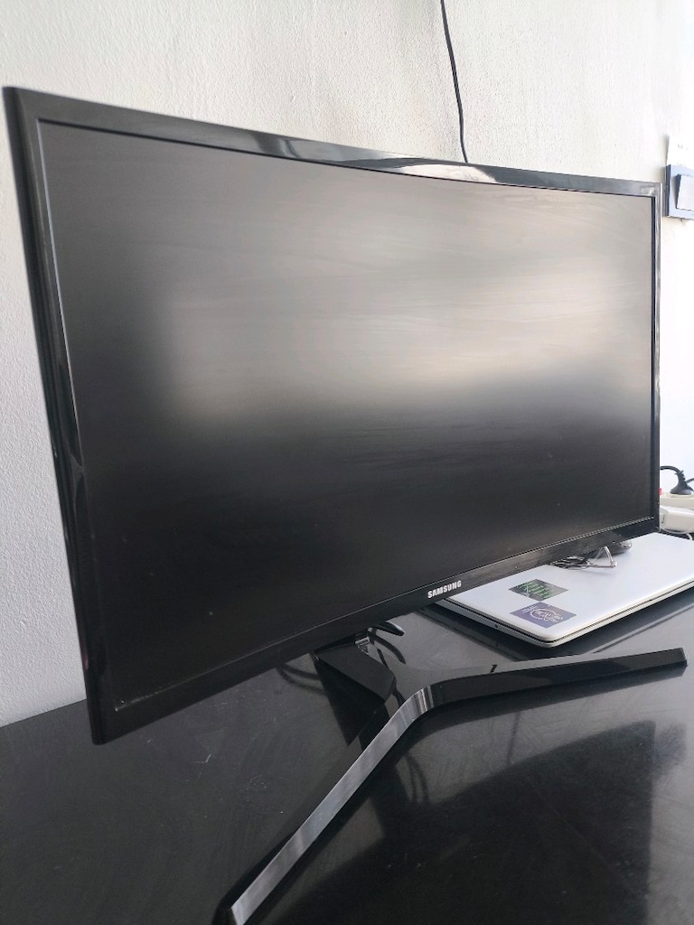 Samsung CRG 5 Curved oyuncu monitoru - 2