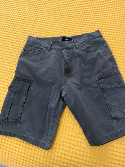 mavi jeans haki şort