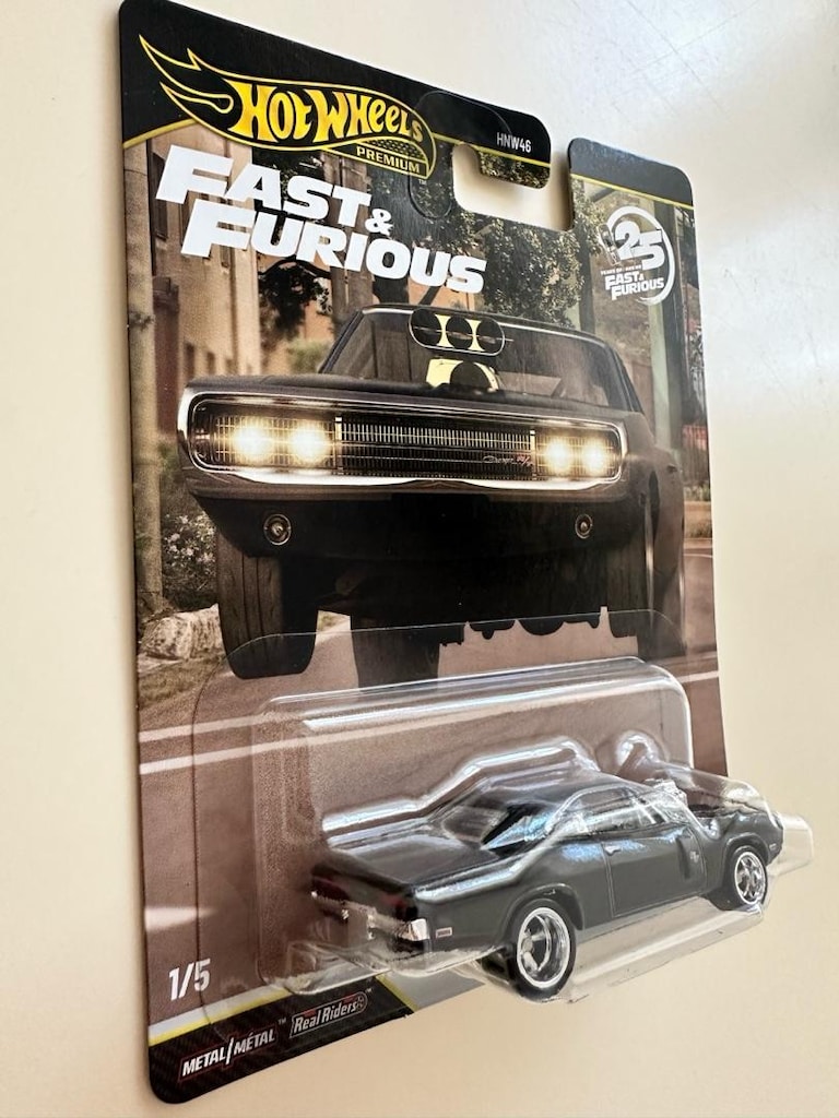 Hot wheels Premium 1970 Dodge Charger CHASE - 4