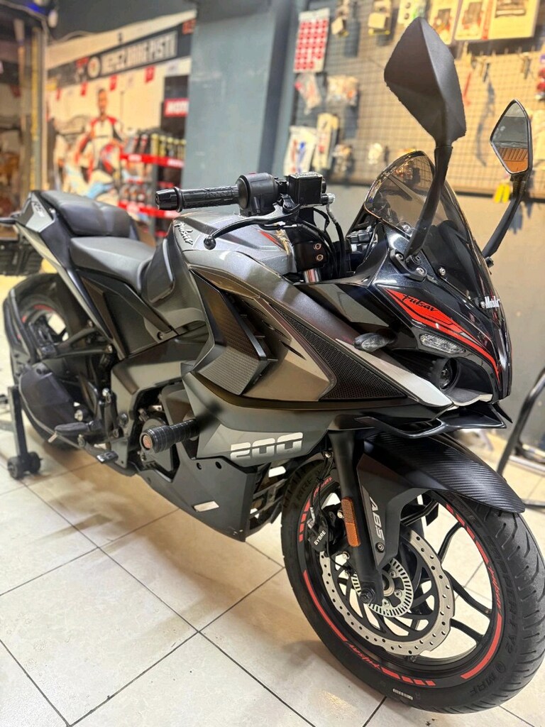 Bajaj Pulsar rs 200 hatasız - 2