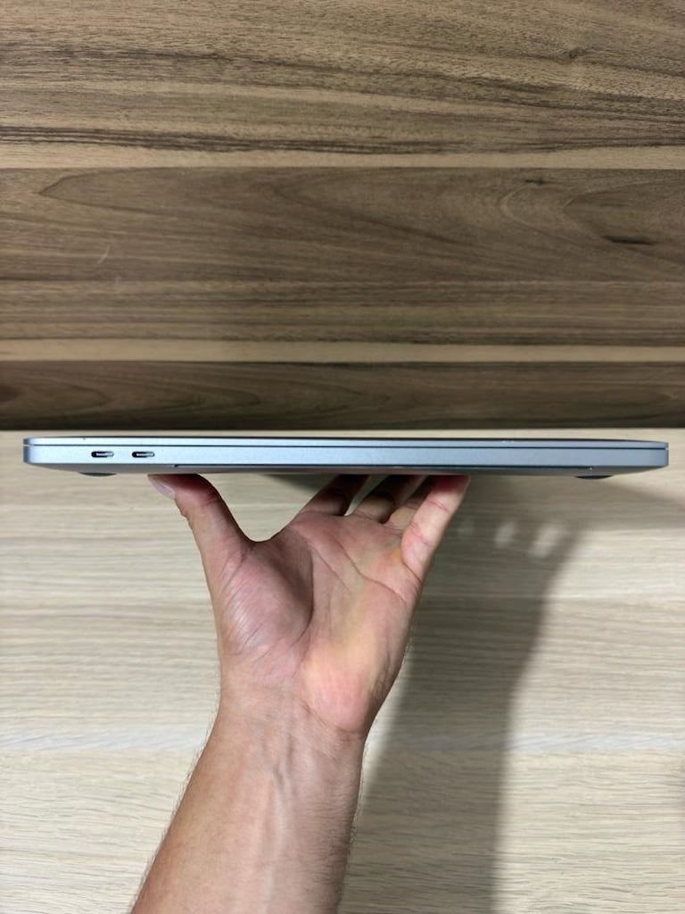 MacBook Pro / i7 / 16 inç / 16 GB Ram / 512 GB Ssd - 6