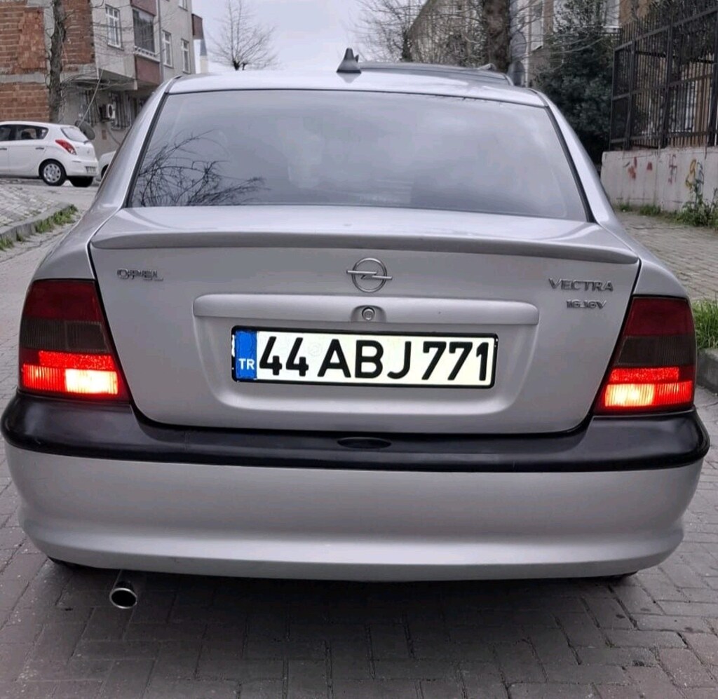 Opel vektra 1.6 GL 16valf 1996 model - 3