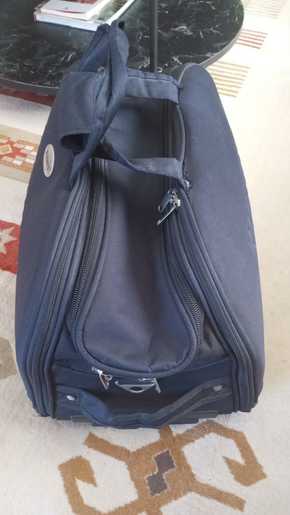 TEKERLEKLİ BAVUL TEMİZ KULLANIŞLI PAZARLIKSIZ 800 TL - 4