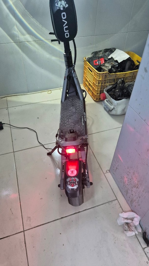 ONVO RX5 7 AYLIK 486 km de 2400 watt scooter - 4