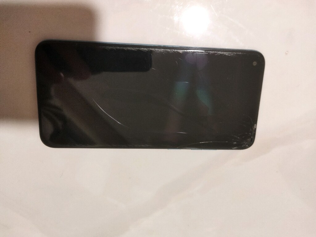 SAMSUNG A 11 ÇALIŞIYOR EKRAN KIRIK - 2